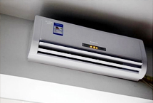 秋天空调不用了，电源插头是拔掉还是插着？