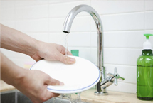 厨房洗碗时万万要注意的5个错误习惯，看看你中招了哪几个？