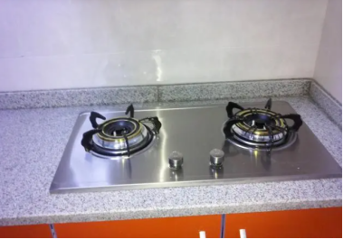 玻璃燃气灶和不锈钢燃气灶哪个好？看完终于有答案了