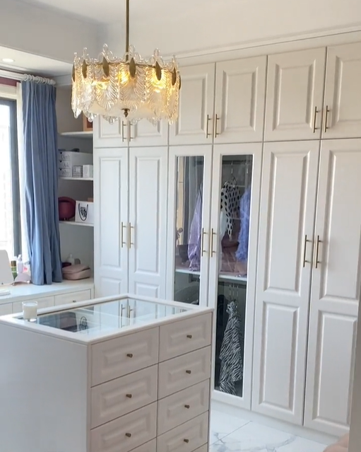 衣帽间如何设计？看看这些建议，打造一个专属衣帽间